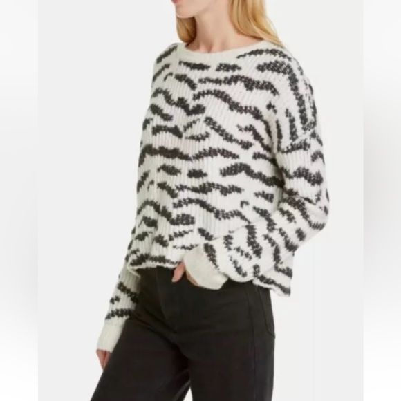 Line the Label Zebra Striped Black White Sweater Size L Round Neck Cotton Alpaca - Picture 3 of 15